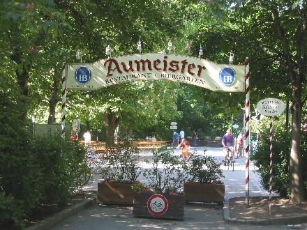 Aumeister Eingang von der Sondermeierstraße